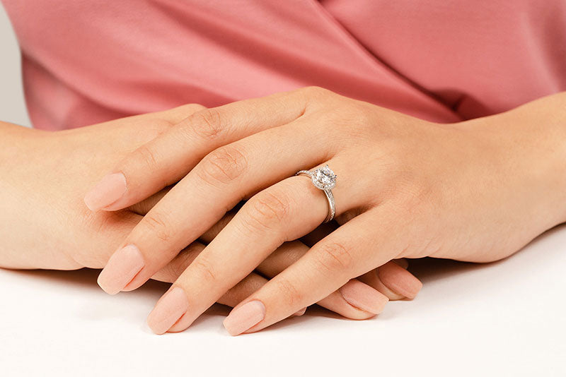 Round Ring with Halo